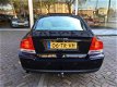 Volvo S60 - 2.4 Kinetic ECC / Cruise / Leer / RTI / Trekhaak / Etc - 1 - Thumbnail