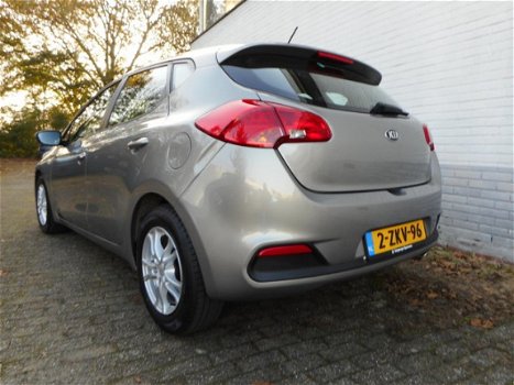 Kia Cee'd - 1.4 CVVT 100pk 5-drs. o.a. LMV, AIRCO - 1