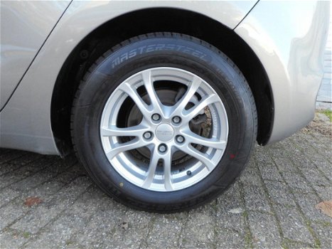 Kia Cee'd - 1.4 CVVT 100pk 5-drs. o.a. LMV, AIRCO - 1