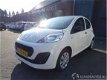 Peugeot 107 - 1.0 Access Accent Airco 5 Deurs - 1 - Thumbnail