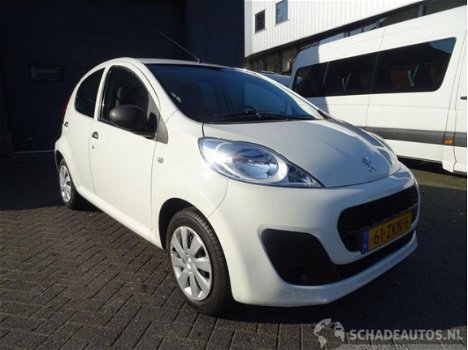 Peugeot 107 - 1.0 Access Accent Airco 5 Deurs - 1