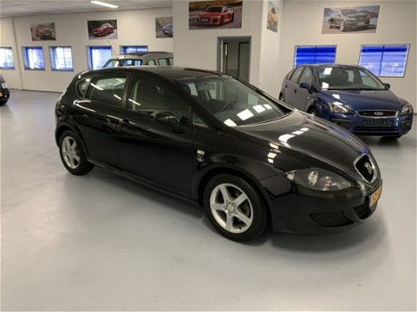 Seat Leon - 2.0 FSI Zeer lage km stand - 1