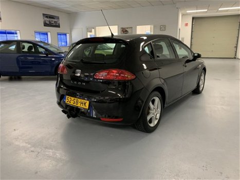 Seat Leon - 2.0 FSI Zeer lage km stand - 1