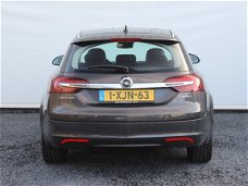 Opel Insignia Sports Tourer - 1.6 T. 170 PK AUTOMAAT Navigatie / Trekhaak / ECC / Winterpakket / Par