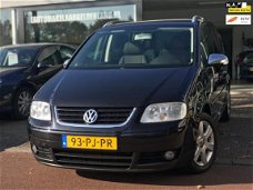 Volkswagen Touran - 1.6-16V FSI Highline Nieuwe Apk/Clima/Cruise/Lmv/Elec Ramen