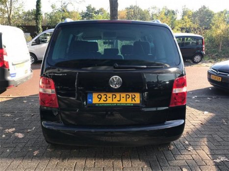 Volkswagen Touran - 1.6-16V FSI Highline Nieuwe Apk/Clima/Cruise/Lmv/Elec Ramen - 1