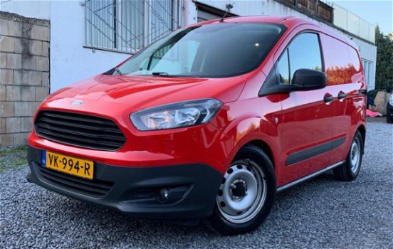 Ford Transit Courier - 1