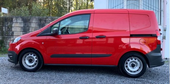 Ford Transit Courier - 1