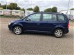 Volkswagen Touran - 1.6-16V FSI Business AIRCO/ELEK.R/ NAP/NETTE AUTO - 1 - Thumbnail