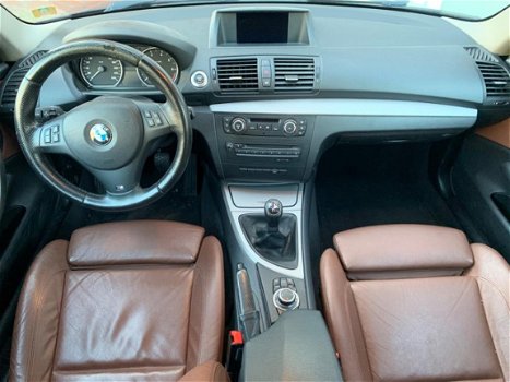 BMW 1-serie - 116i EffDyn. Ed. Business Line Ultimate Edition / Leder / Navi / Xenon / NAP - 1