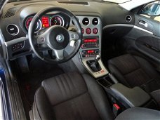 Alfa Romeo 159 Sportwagon - 1.9 JTD Distinctive ALLE FACTUREN CRUISE/KL.NAVI/TREKHAAK