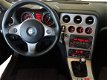 Alfa Romeo 159 Sportwagon - 1.9 JTD Distinctive ALLE FACTUREN CRUISE/KL.NAVI/TREKHAAK - 1 - Thumbnail