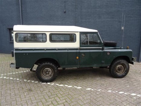 Land Rover 109 - Serie III - 1