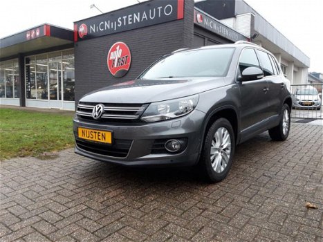 Volkswagen Tiguan - 1.4 TSI LIFE, NAVI, STOELVERWARMING, TREKHAAK - 1