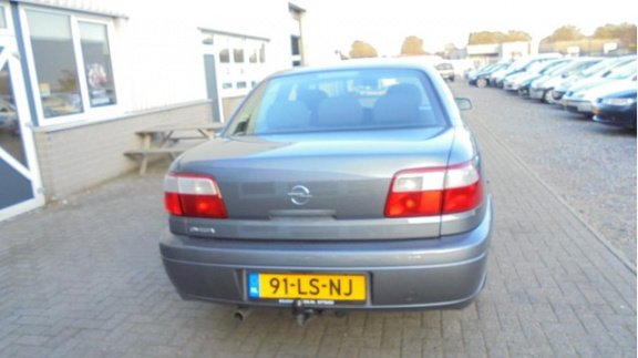 Opel Omega - 2.2i-16V Business Edition Zeer mooi - 1