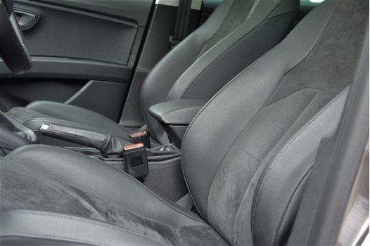 Seat Leon ST - 1.4 EcoTSI Style Connect 150pk DSG AUTOMAAT | PANORAMADAK | LEDER | NAVI | BTW | - 1