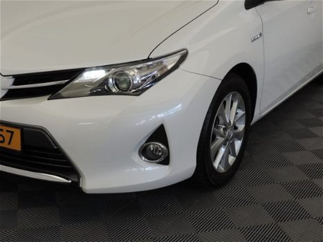 Toyota Auris Touring Sports - 1.8 Hybrid (navi, panodak, camera) - 1