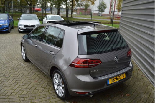 Volkswagen Golf - 1.2 TSI 110PK CONNECTED SERIES/NAVI/CLIMA/PANO-DAK/CAMERA - 1