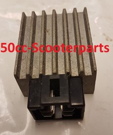 Spanningsregelaar  301300-139Qma Baotian Symex Speedy Gebruikt