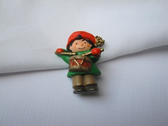 Broche Hallmark jongen met trommel 4.0x3.3 cm - Afbeelding 6