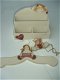 MEIDEN KAMER 3 DLG SET, LETTERS BAK, KLEERHANGER, HANGERS SET NR-7 - 1 - Thumbnail