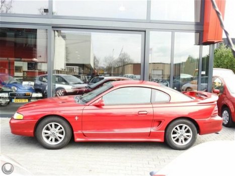 Ford Mustang - USA 3.8 Coupé - 1