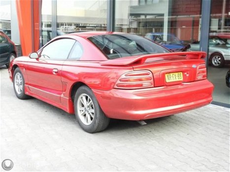 Ford Mustang - USA 3.8 Coupé - 1