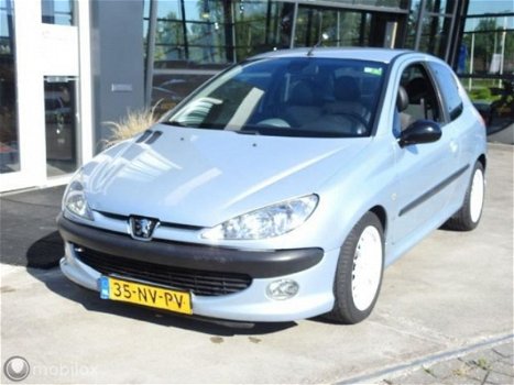 Peugeot 206 - - 2.0-16V GTI - 1