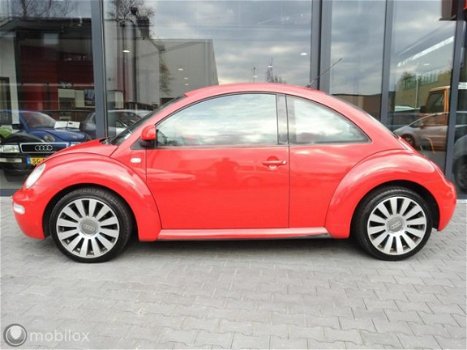 Volkswagen New Beetle - - 2.0 Highline - 1