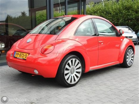 Volkswagen New Beetle - - 2.0 Highline - 1