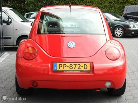 Volkswagen New Beetle - - 2.0 Highline - 1