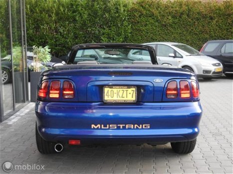 Ford Mustang - USA 3.8 Coupé - 1