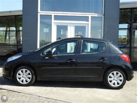 Peugeot 207 - - 1.6 VTi XT - 1