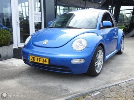 Volkswagen New Beetle - - 2.0 Highline - 1