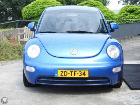 Volkswagen New Beetle - - 2.0 Highline - 1