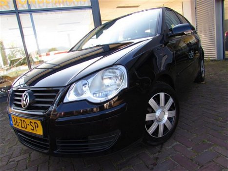 Volkswagen Polo - 1.4 TDI Optive 5 DEURS AIRCO BJ2008 - 1