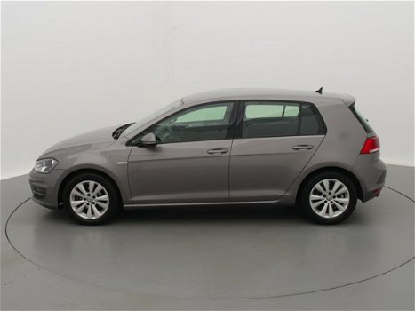 Volkswagen Golf - 1.0 TSI 85KW 5D(NAVI/CLIMA/CRUISE/PDC) - 1