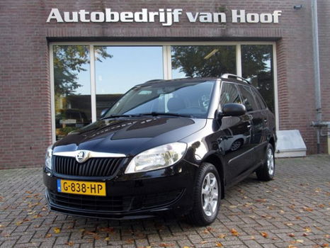 Skoda Fabia - 1.2 tsi Cool / airco / navigatie / parkeersensoren / camera / aluminium velgen - 1