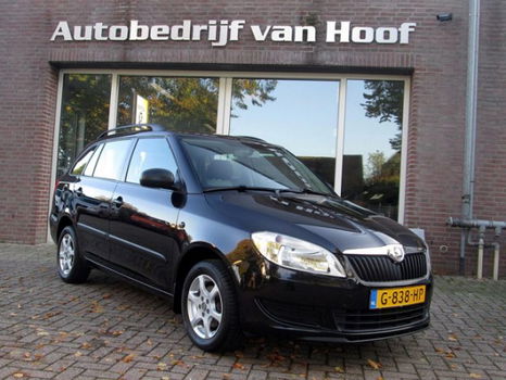 Skoda Fabia - 1.2 tsi Cool / airco / navigatie / parkeersensoren / camera / aluminium velgen - 1