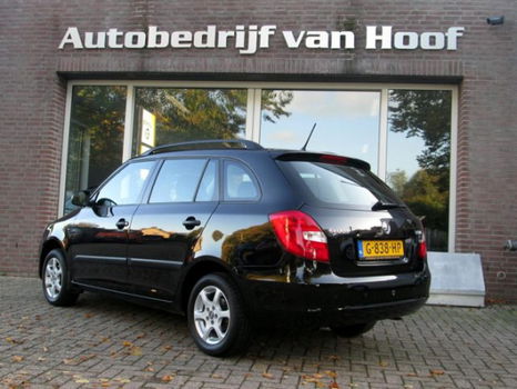 Skoda Fabia - 1.2 tsi Cool / airco / navigatie / parkeersensoren / camera / aluminium velgen - 1