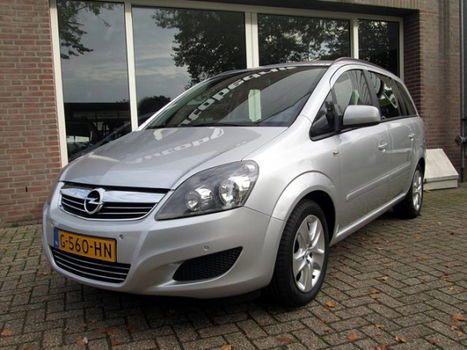 Opel Zafira - 1.6 / 7 persoons / climate control / cruise control / parkeersensoren voor en achter / - 1