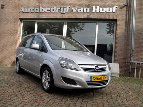 Opel Zafira - 1.6 / 7 persoons / climate control / cruise control / parkeersensoren voor en achter / - 1