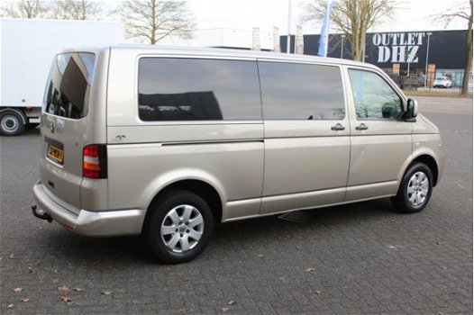 Volkswagen Transporter - T5 2.5 TDI 130 PK L2 DC Airco, Leder, Trekhaak 2500 kg - 1