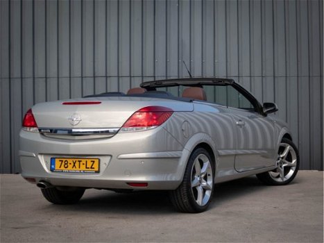 Opel Astra TwinTop - 1.8 Enjoy, Leer 1e Eig, Leder, 18'' LMV, PDC, - 1