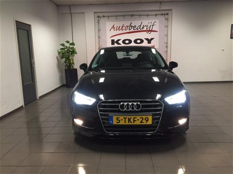 Audi A3 - 1.6 TDI ultra Edition * Navigatie MMI / Airco-ecc / 18'' LM wielen / NL auto - 1