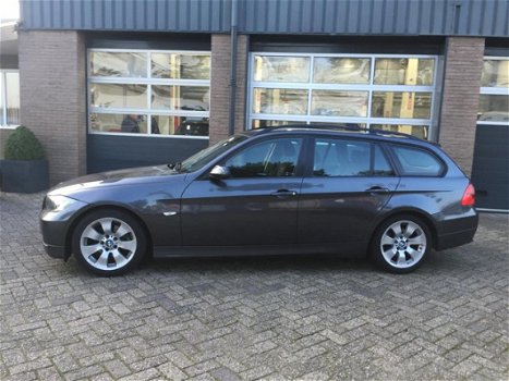 BMW 3-serie Touring - 320i High Executive - 1
