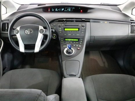Toyota Prius - 1.8 Aspiration, Keyless Entry, Bluetooth, Climate, Cruise, Parkeersensoren achter - 1