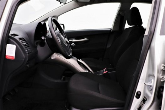 Toyota Auris - 1.6-16V Terra Airconditioning, Parkeersensoren, Rijklaarprijs - 1