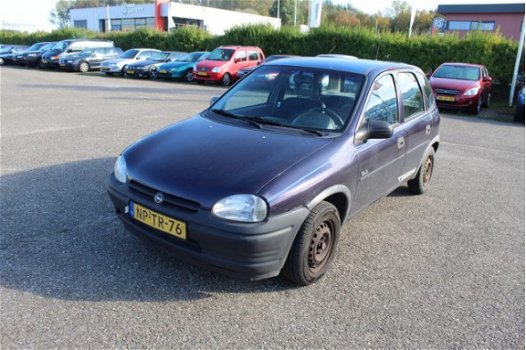 Opel Corsa - 1.4i Swing APK t/m 07-03-2020 - 1