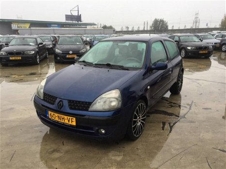 Renault Clio - 1.4-16V Privilege - 1